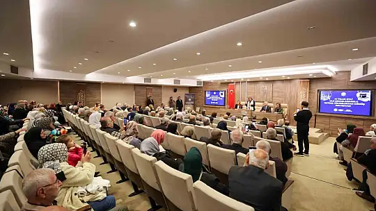 Umreden dönen ikinci kafile, Fatma Şahin ile bir araya geldi