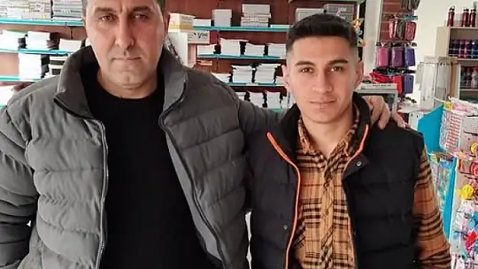 Üniversite kaydı için çıktıkları yolda yanarak can verdiler