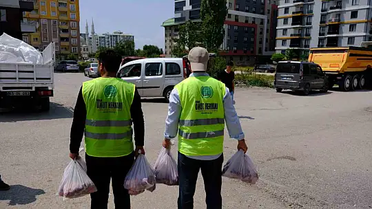 Van'da geleneksel toplu kurban kesimi