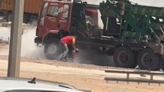 Viranşehir'de korkutan araç yangını