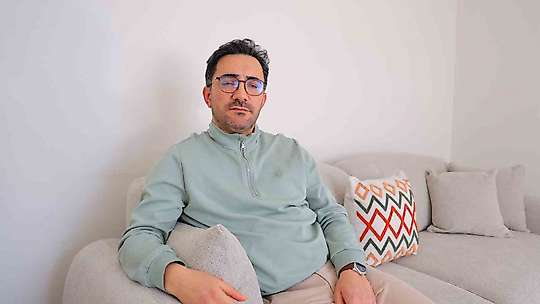 Yaya geçidinde otomobilin çarptığı yaşlı adam hayat mücadelesi veriyor