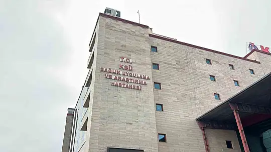 Yeni görüntüler ortaya çıktı: Bebeğe şiddet uygulayan hemşire başka bebeğe de tokat atmış