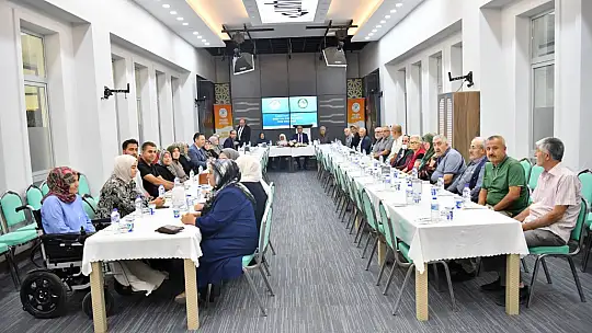 Yeşilyurt Belediyesi'nden ihtiyaç sahibi yaşlılara tansiyon aleti desteği