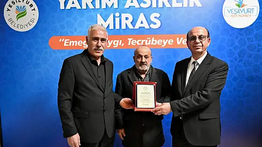 Yeşilyurt'ta yarım asırlık emekler plaketle taçlandırıldı