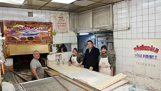 Yılmaz, tarihi mahallelerde esnaf ve vatandaşlarla buluştu