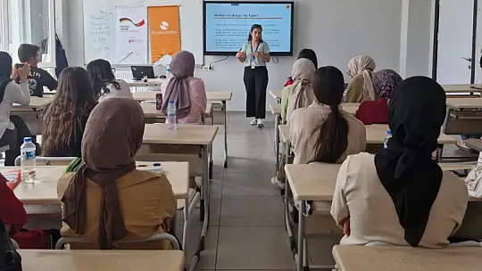 YKS öğrencilerine sınav kaygısı destek eğitimi
