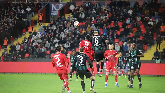 Ziraat Türkiye Kupası: Gaziantep FK: 0 - Kocaelispor: 0 (İlk yarı)