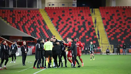 Ziraat Türkiye Kupası: Gaziantep FK: 0 - Kocaelispor: 0 (İlk yarı)