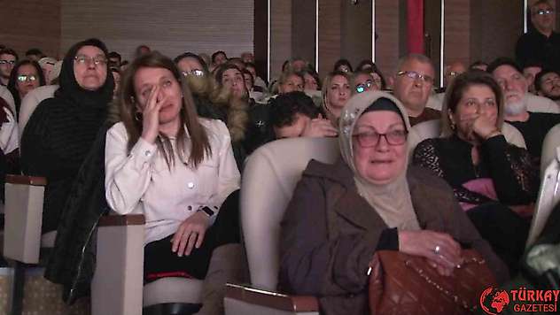 '04.17 Belgesel Film' galasında duygu dolu anlar yaşandı