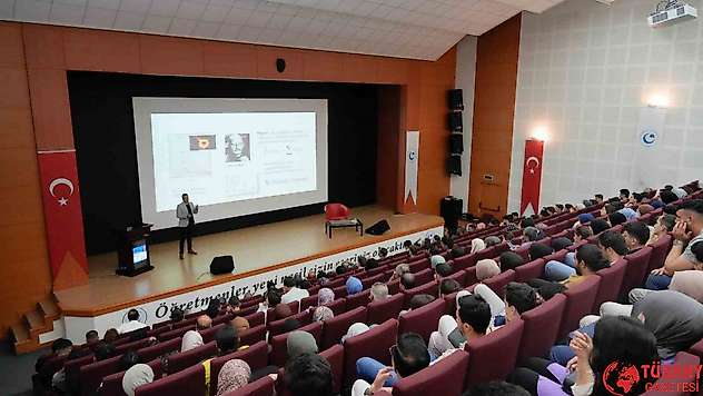 'Kuantum çağına doğru' başlıklı konferans düzenlendi