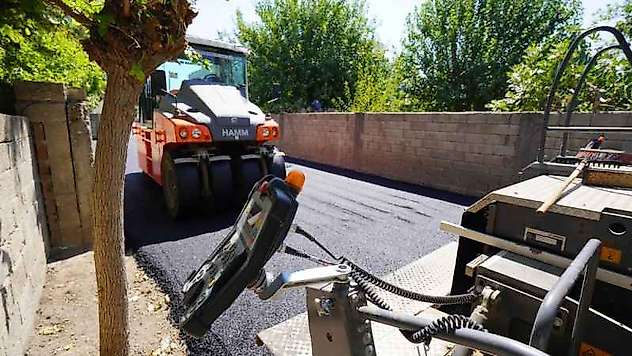 Adıyaman'da Mahalle Mahalle Asfaltlama Çalışması Yapılıyor