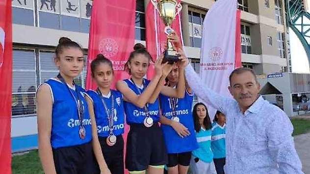 Besnili Sporcular Türkiye İkincisi Oldu