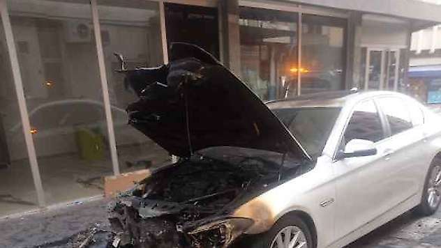 Park Halindeki Otomobil Alev Aldı