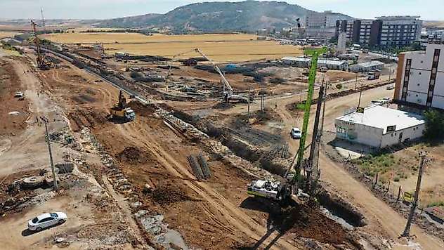 Seviyeli Köprülü Kavşak'ın %40'ı Tamamlandı