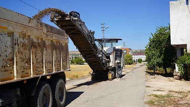 Adıyaman Siteler Mahallesinde Freze Çalışması Yapıldı