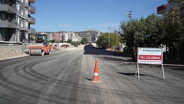 Dumlupınar Caddesinde Asfaltlanıyor