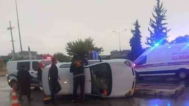 Otomobil Takla Attı 2 Kişi Yaralandı