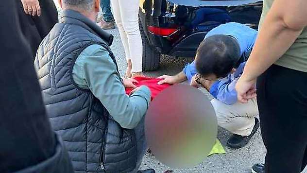 Otomobil ile Motosiklet Çarpıştı