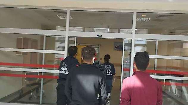 Yaşlı Adam Merdivenden Düştü