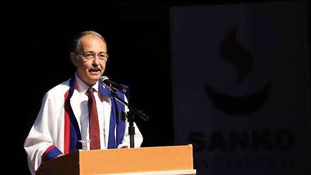 Rektör Dağlı: Türk Kadını Üstlendiği Sorumlulukların Bilinciyle Ayakları Üzerinde Durmayı Başarmıştır