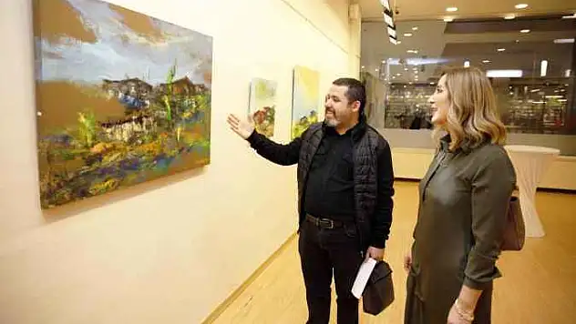 SANKO Sanat Galerisi'ndeki 'Barınaklar' temalı resim sergisi