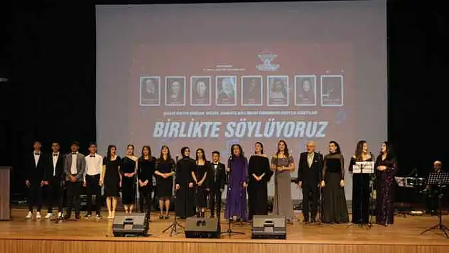 Adıyaman'da Türk sanat müziğinin sevilen isimleri sahne aldı - Videolu Haber
