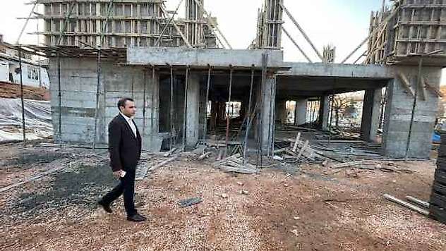 Kaymakam Partal okul inşaatlarını inceledi