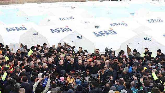 Erdoğan, Adıyaman'da deprem bölgesinde incelemelerde bulundu - Videolu Haber