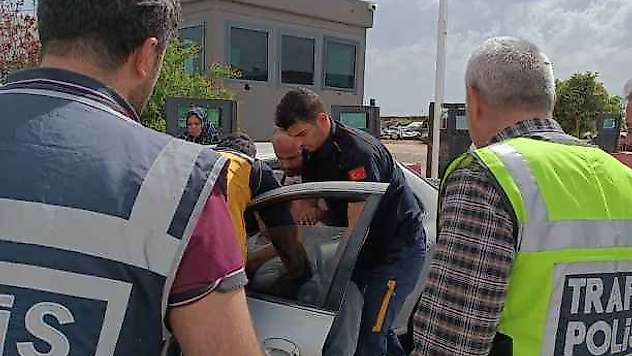 Polislerden Hayat Kurtaran Müdahale