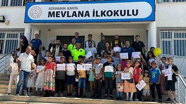 Depremzede Öğrencinin Polis Sevgisi