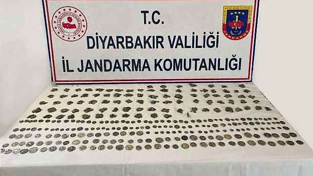 Bin 119 tarihi eseri 200 bin dolara satmaya çalıştılar
