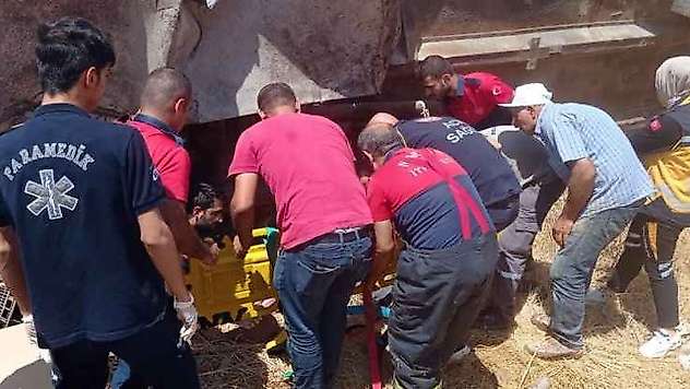 Üzerine Su Tankeri Devrilen Vatandaş Hayatını Kaybetti