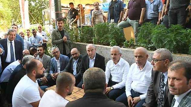 Bakan Uraloğlu, İlk Depremin Merkez Üssü Pazarcık'ı Ziyaret Etti