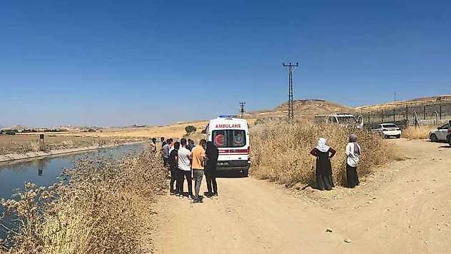 Boğulma Tehlikesi Geçiren Anne Ve 2 Çocuğu Son Anda Kurtarıldı