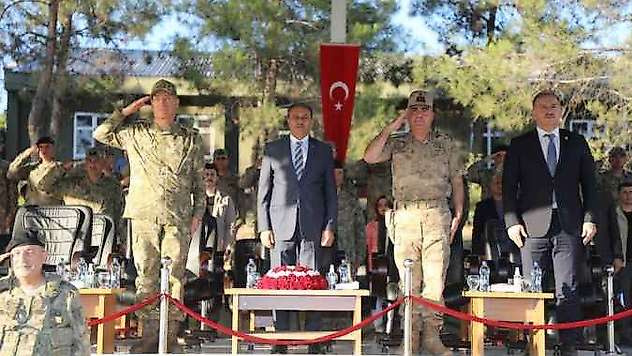 Tugay Komutanlığında Devir Teslim Töreni