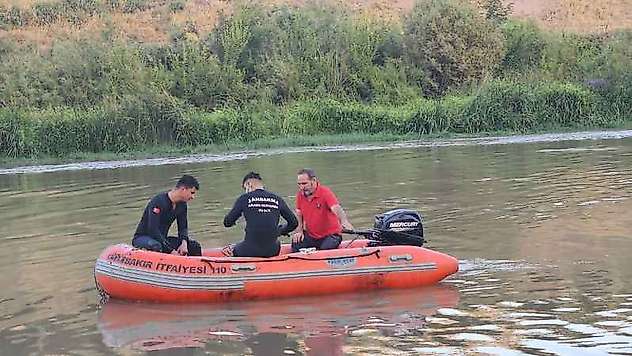 Dicle Nehri'nde kaybolan genç için arama çalışmaları başlatıldı