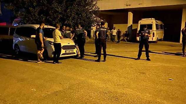 Yüksek ses ve küfürlü konuşma kavgaya neden oldu