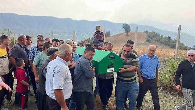Yakınının Cenazesine Katılmıştı, Kamyon Kazasında Ölen Adam Toprağa Verildi