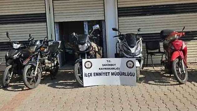 'Dur' İhtarına Uymayan Şahsın Garajında 5 Çalıntı Motosiklet Bulundu