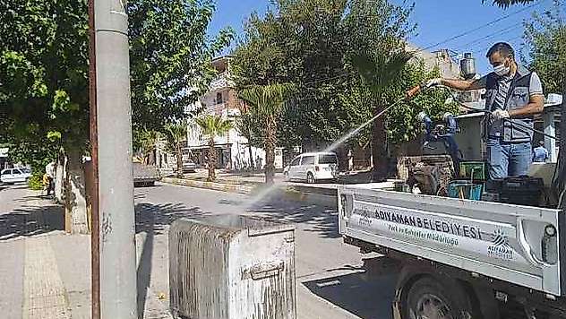 Haşerelere Karşı İlaçlama Çalışmaları Devam Ediyor