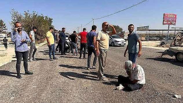Otomobiller kafa kafaya çarpıştı: 4 yaralı