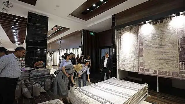 Kaplan: 'Makine halı sektörünün geleceği gençlerimize emanet'