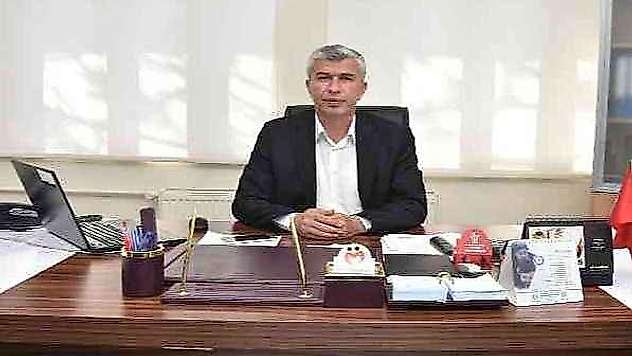 Badem Ağaçları Bir Bir Sökülüyor