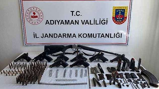 Adıyaman'da Çok Sayıda Silah Ele Geçirildi