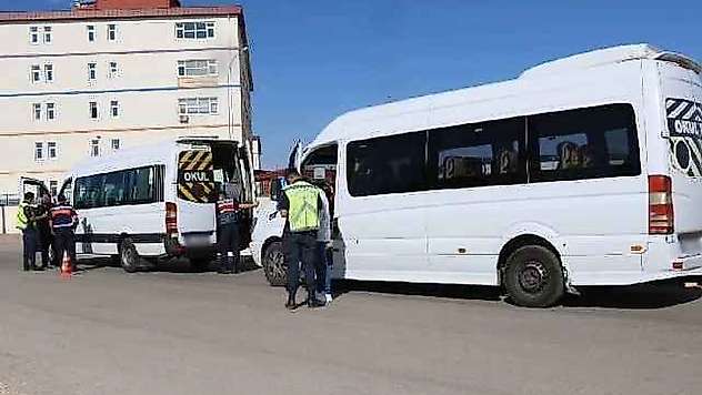 Jandarmadan 152 Sürücüye 215 Bin Tl Para Cezası