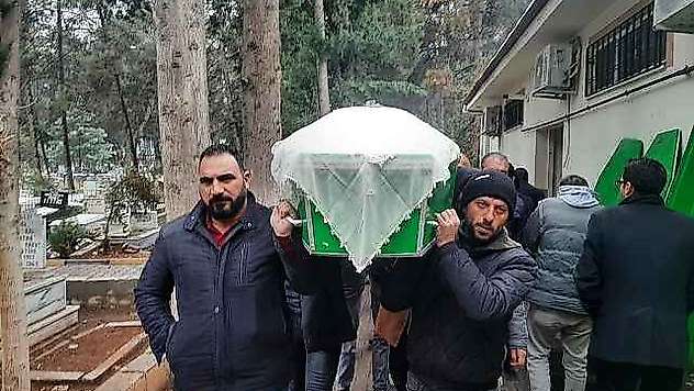 Eşini öldürdükten sonra 'intihar etti' diyen sanığa ağırlaştırılmış müebbet hapis cezası