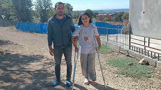 Kanseri Yenen Seher Karakuş, Eğitime Başlamak İçin Mücadele Ediyor