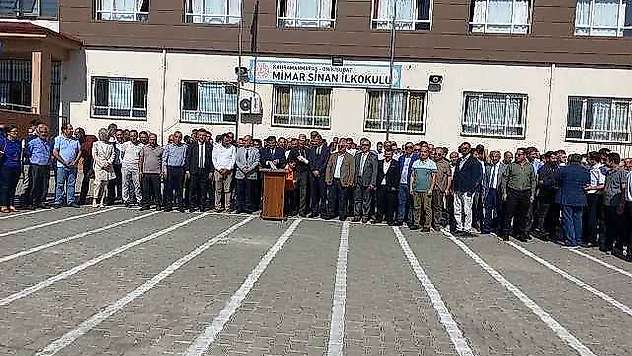 Eğitim Camiasından Darp Edilen Öğretmene Destek