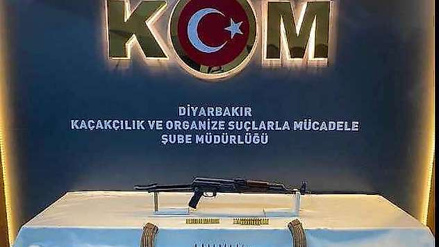 Gece Kulübünde Kalaşnikof Ele Geçirildi, İş Yeri Sahibi Tutuklandı