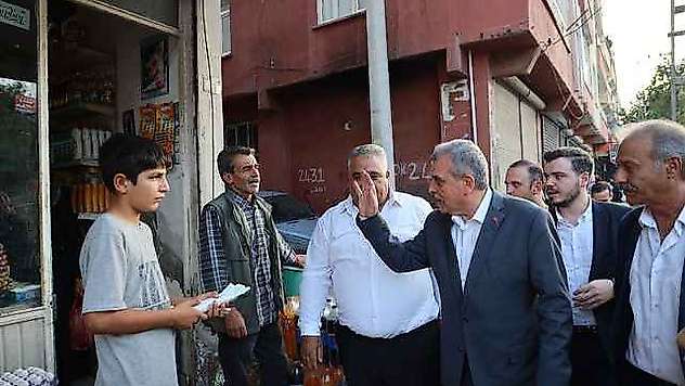 Beyazgül, Çarşı Pazar Esnafını Yalnız Bırakmıyor